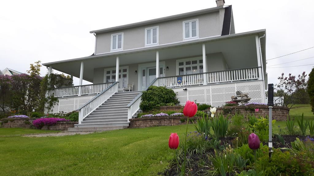 Auberge Gite Maison Des Lilas La Malbaie Exterior foto